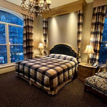 Celebrity Hotel Thumbnail