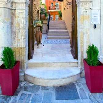 Casa Moazzo Suites and Apartments
