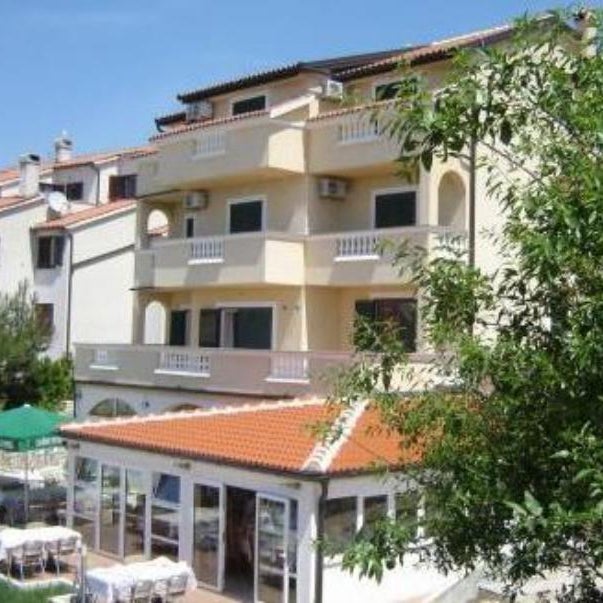 Pansion Villa Bok