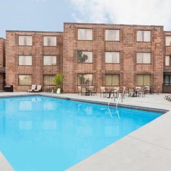 Days Inn by Wyndham Fallsview Thumbnail