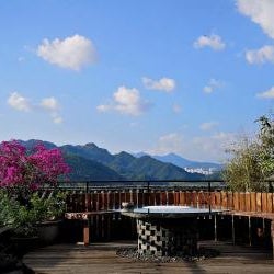 Shan Ju Qiu Ming Floral Hotel in Tengchong 花筑 腾冲山居秋暝精品客栈