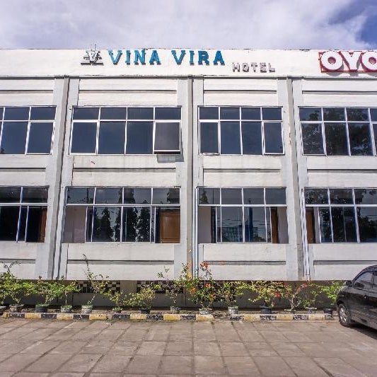 OYO 2180 Vina Vira Hotel