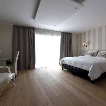 Le 24 Hotel Thumbnail
