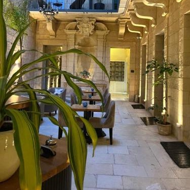 66 Saint Paul's & Spa