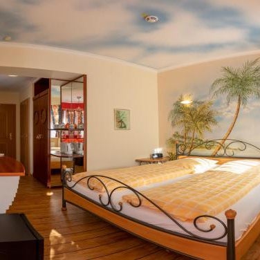 König Ludwig Design Hotel NEU Zimmer mit Sauna oder Whirlpool, genug Parkplatz