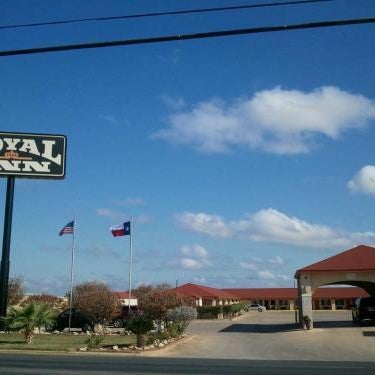 Royal Inn Pearsall Thumbnail