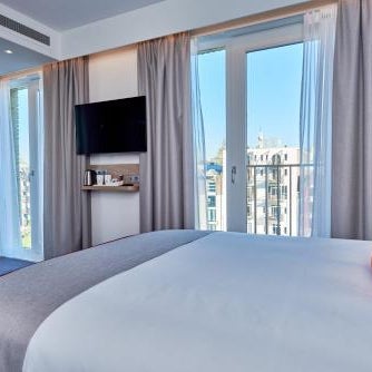 Holiday Inn Express Amsterdam - City Hall By IHG Thumbnail