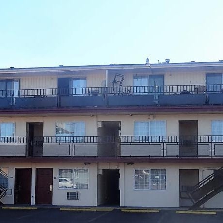 Golden Knight Motel Thumbnail