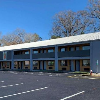 Super 8 by Wyndham Newport News Thumbnail