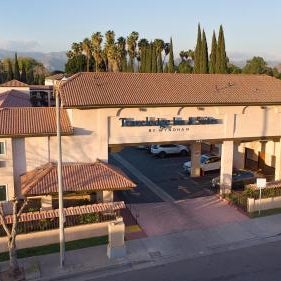Travelodge Inn & Suites by Wyndham West Covina Thumbnail