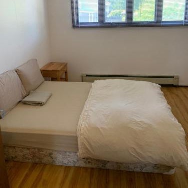 Vancouver Backpacker House - 10 min walk to Metrotown skytrain station Thumbnail