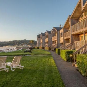 Schooner's Cove Inn Thumbnail