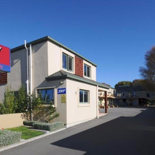Courtesy Court Motel Thumbnail