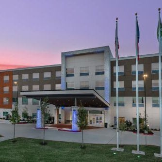 Holiday Inn Express & Suites Bryan - College Station By IHG Thumbnail