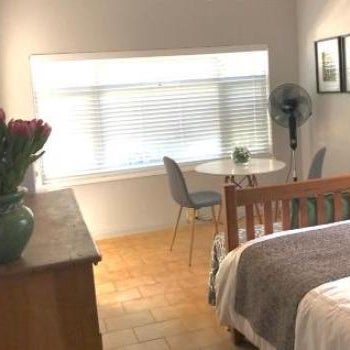 Olive tree private rooms in Stellenbosch- No Load Shedding