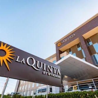 La Quinta by Wyndham Santiago Aeropuerto Thumbnail