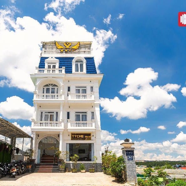 Tyche Hotel