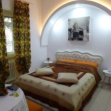 Monaco Rooms