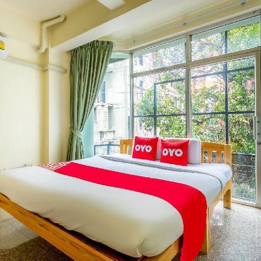 OYO 928 Leaf Hostel