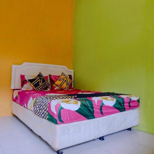 Hotel O Ilyasa Family