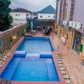 Maxbe Continental Hotel Thumbnail