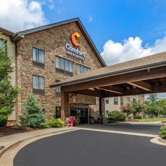 Comfort Inn & Suites Blue Ridge Thumbnail