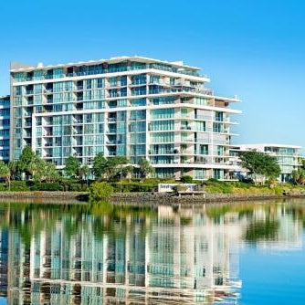ULTIQA Freshwater Point Resort Broadbeach Thumbnail