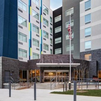 Home2 Suites by Hilton Milwaukee Downtown Thumbnail