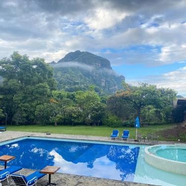 Los Cruxes Thumbnail