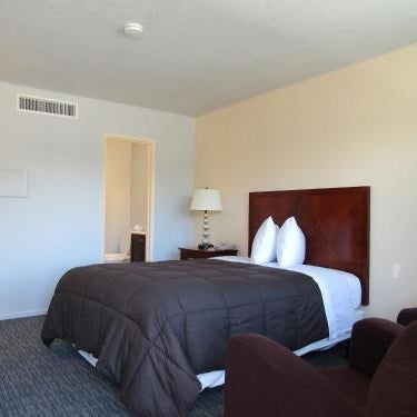 GREELEY UNIVERSITY INN/ GREELEY INN Thumbnail