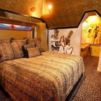 Black Swan Inn Luxurious Theme Rooms Thumbnail