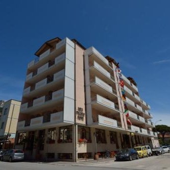Lola Piccolo Hotel e Appartamenti