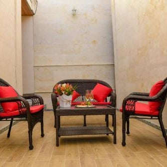 Hotel Late Thumbnail