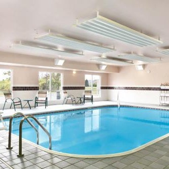 Country Inn & Suites by Radisson, Marion, OH