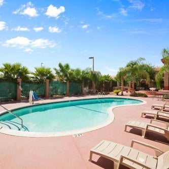 Super 8 by Wyndham Indio Thumbnail