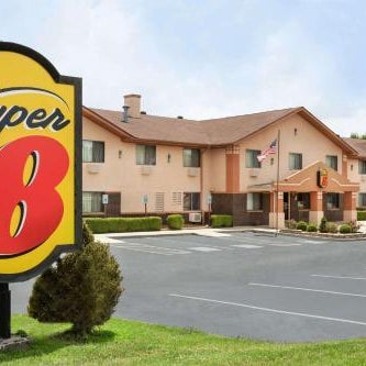 Super 8 by Wyndham Mayfield Thumbnail
