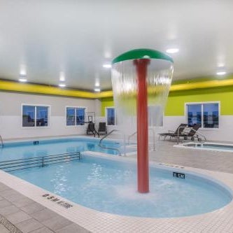 Super 8 by Wyndham Winnipeg East MB Thumbnail