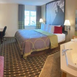 Super 8 by Wyndham Chisago City Thumbnail