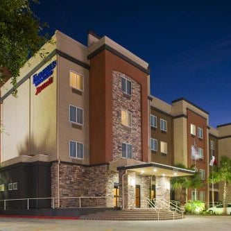 Fairfield Inn & Suites by Marriott Houston Hobby Airport Thumbnail