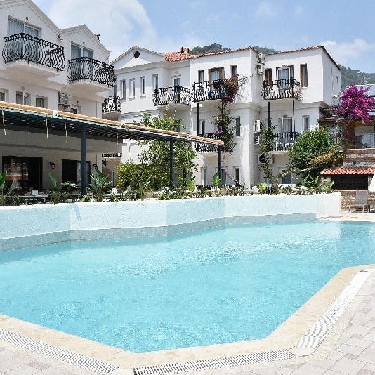 Magic Tulip Hotel