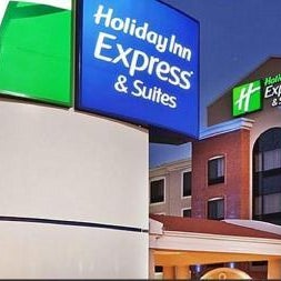 Holiday Inn Express & Suites Milwaukee NW - Park Place By IHG Thumbnail