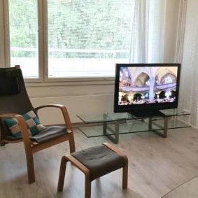 4 km to the Jyväskylä city center afoot, cute apartment with free parking Thumbnail