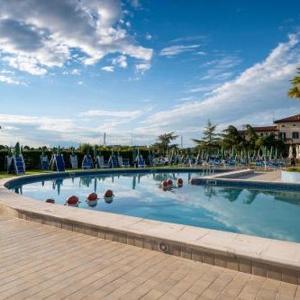 Hotel Villa Sara with pool and parking near Venice