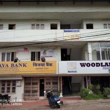 Hotel Woodlands