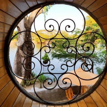 HOTEL NIETO MOMPOX, ubicado en el corazón del centro histórico, frente al rio magdalena en zona de malecón