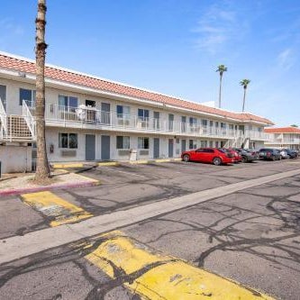 Super 8 by Wyndham Phoenix West Thumbnail