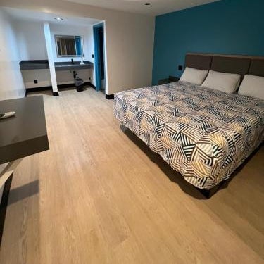 Palm Inn - Newly Renovated Rooms Thumbnail