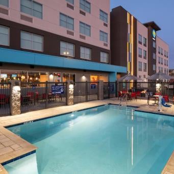 Tru By Hilton Phoenix Glendale Westgate Thumbnail