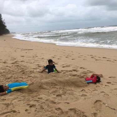 IBAI BEACH GUESTHOUSE