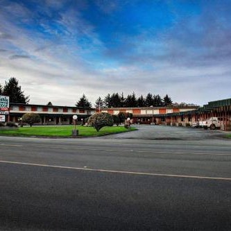 Curly Redwood Lodge Thumbnail